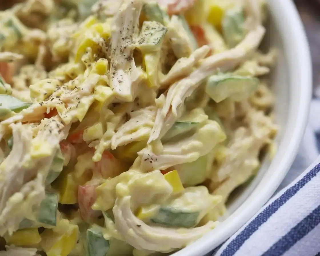 Delicious keto chicken salad made with shredded chicken, mayo, and crunchy pecans.
